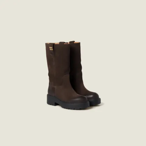 Suede boots