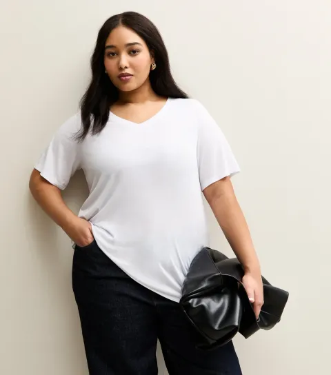 Women's Plus Size White V-Neck T-Shirt Curves