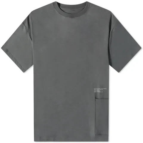 Nes-01 “Tomáš” Graphic T-Shirt