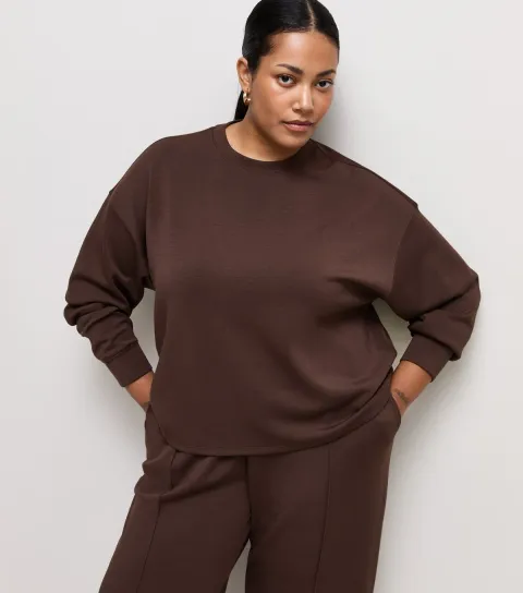 New Look Women's Plus Size Premium Brown Crew Neck Sweatshirt Curves