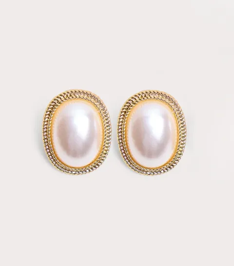 Gold Tone Vintage Style Faux Pearl Stud Earrings