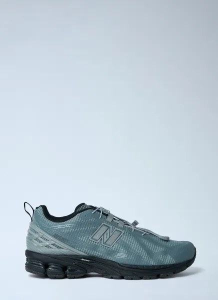 1906R Sneakers