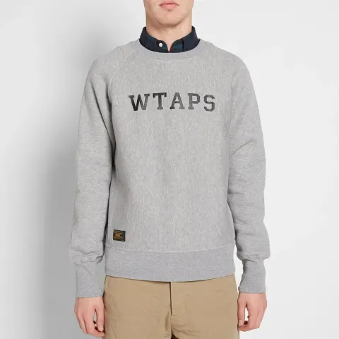 Design 01 Crew Sweat