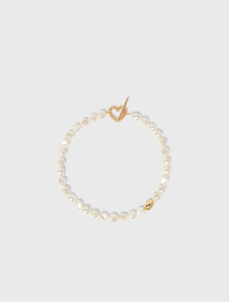 Pearl choker necklace