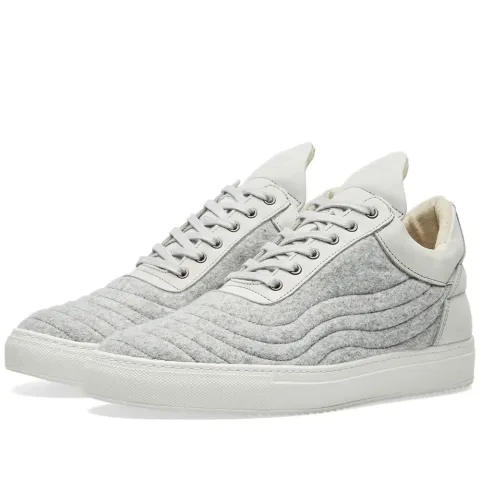 Low Top Sneaker