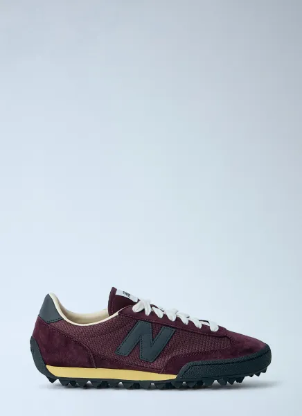 New Balance Gator Run Sneakers
