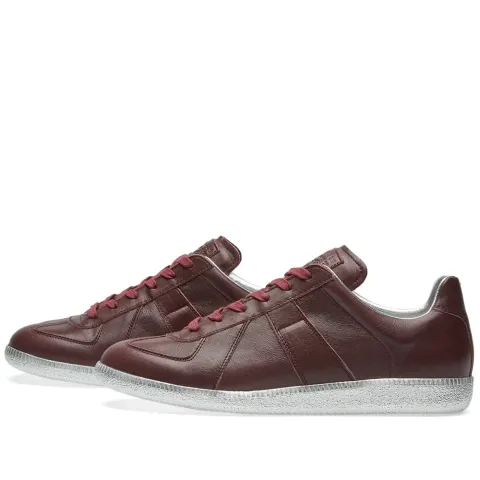 22 Replica Low Platinum Sole Sneaker