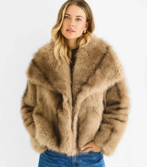 Gini London Women's Camel Oversized Lapel Faux Fur Jacket