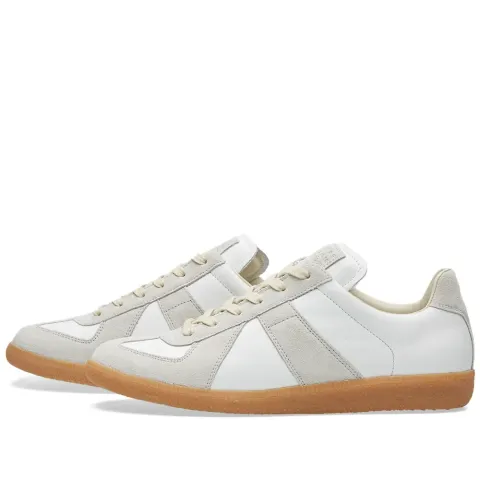 22 Replica Low Sneaker