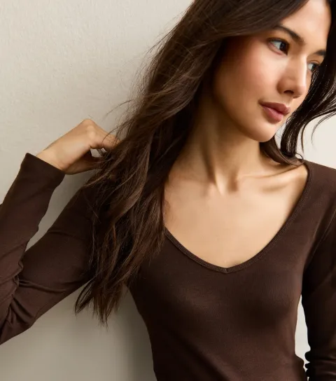 Women's Dark Brown Long Sleeve V-Neck T-Shirt