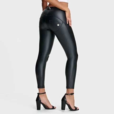 Freddy WRUP Faux Leather - Mid Rise - 7/8 Length - Black