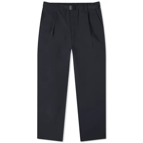 One Tuck Tapered Stretch Pant
