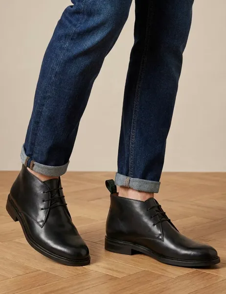 Jones Bootmaker Leather Lace Up Chukka Boots Black