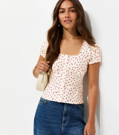 Women's Petite Cream Lips Print Lace Trim Milkmaid Top