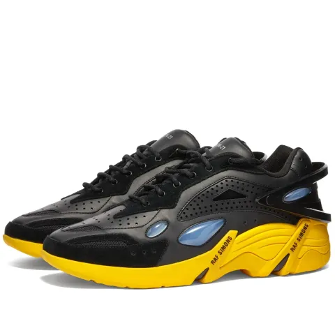 Cylon Oversized Future Sneaker
