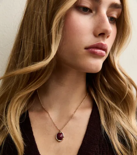 Gold Tone Brown Faux Stone Pendant Necklace