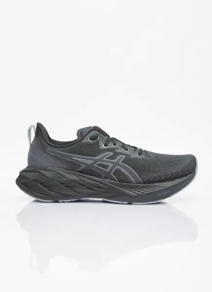 Novablast 4 Sneakers