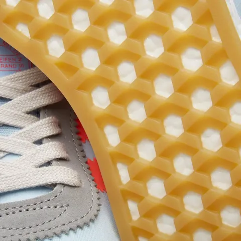 Iniki Runner