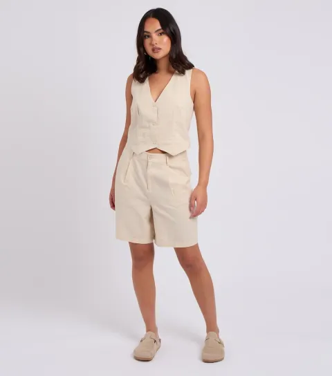 Urban Bliss Women's Stone Pleated Shorts