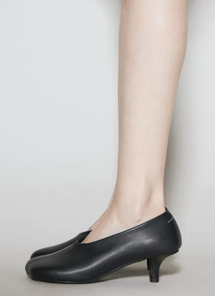 Court Pumps
