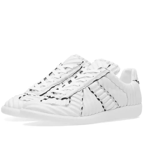 22 Replica Low 3D Sneaker