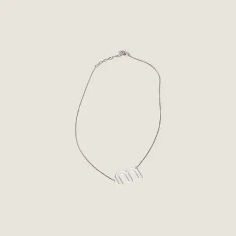 Metal necklace