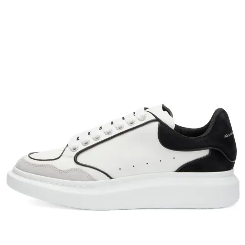 Oversized Sneaker