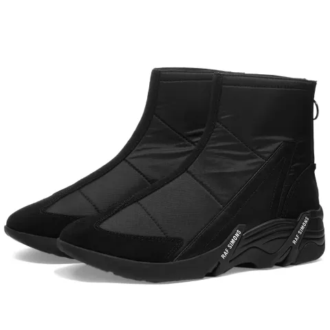 Cylon 22 Sneaker