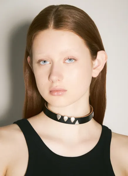 Claw Choker