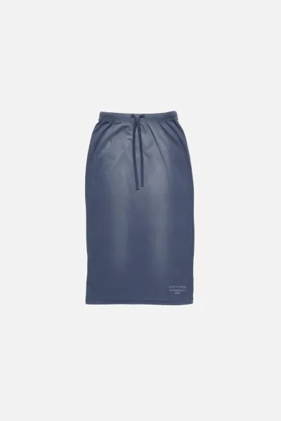 Sprayed logo skirt