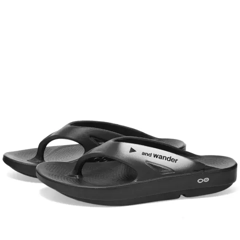 x OOFOS Original Recovery Sandal