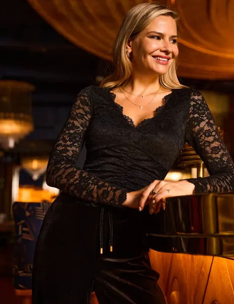 SOSANDAR Lace V-Neck Top