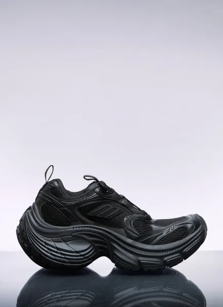 10XL Sneakers