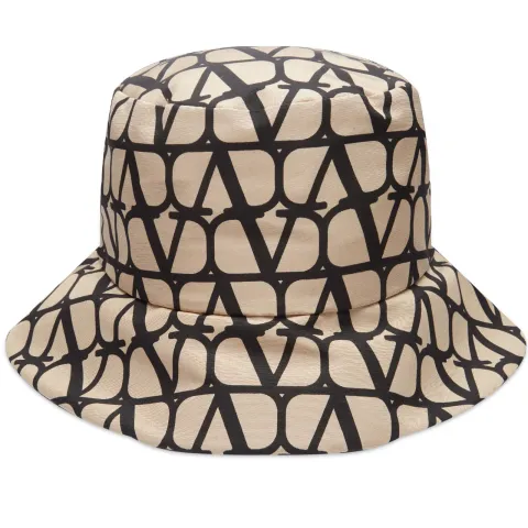 V Logo Bucket Hat