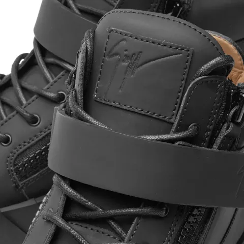 Shark Sole Mid Sneaker
