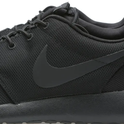 Rosherun 'Triple Black'