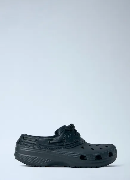 Classic Islander Sneakers