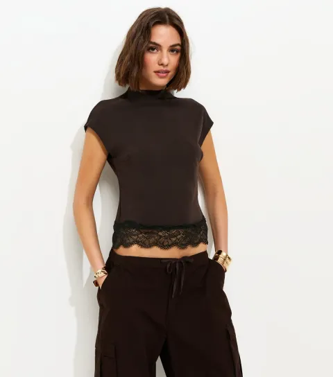 New Look Women's Dark Brown Lace Hem Grown On Sleeve T-Shirt