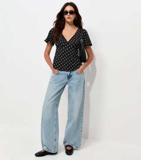 Women's Black Crinkled Polka Dot Flutter Sleeve Tea Blouse