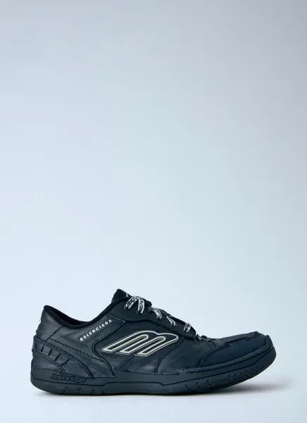 Hamptons Worn-Out Sneakers