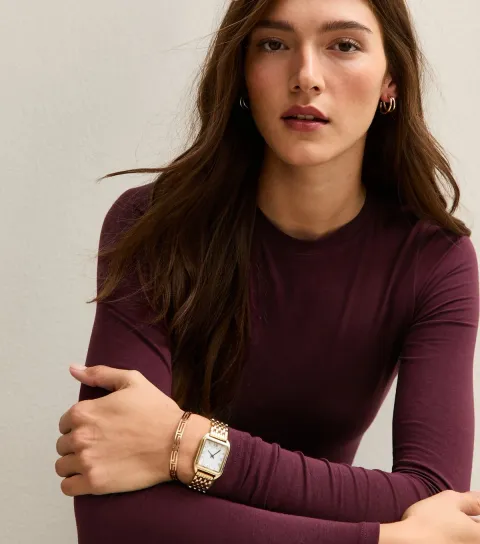 Women's Burgundy Stretch Crew Neck Long Sleeve Bodysuit