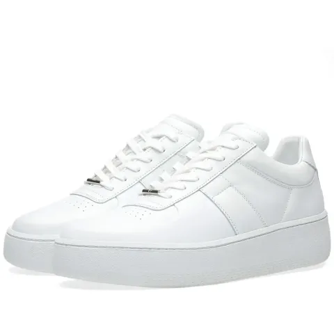 22 Sub Low Sneaker