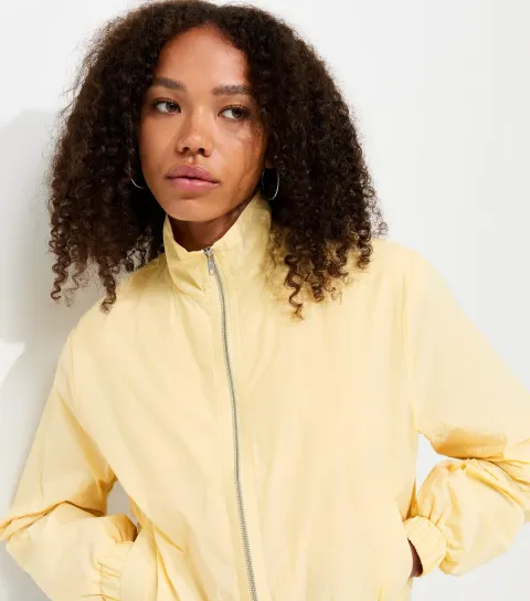 Women's Light Yellow Bubble Hem Zip Lightweight Jacket