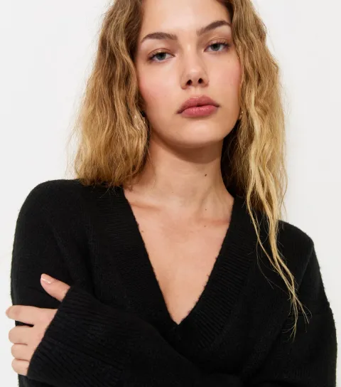 Women's Black Compact Knit Oversized V-Neck Jumper
