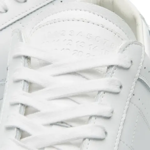 22 Ace Low Sneaker