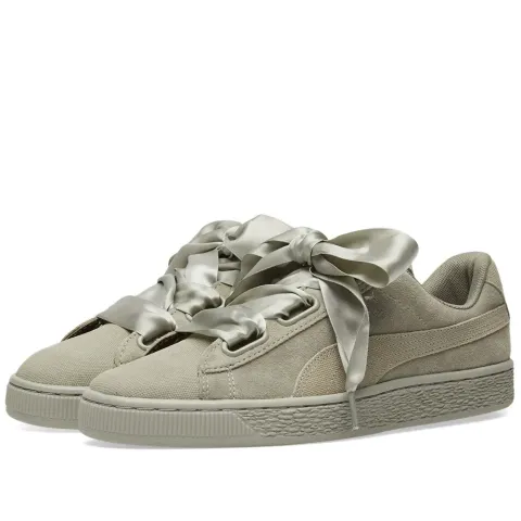 Suede Heart Pebble W