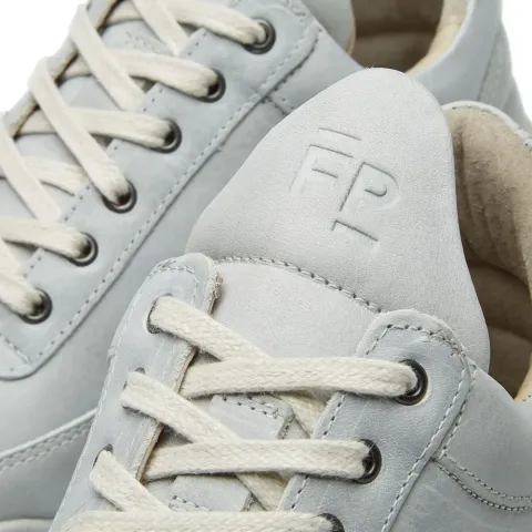Low Top Sneaker