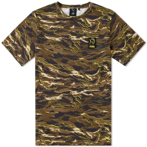 x XO Graphic Tee