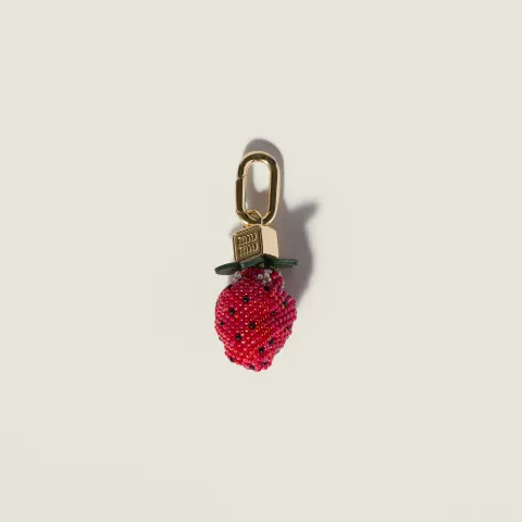 Beads and leather micro trick