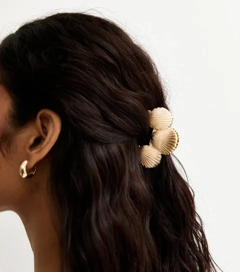 New Look Gold Tone Shell Cluster Hair Claw Clip